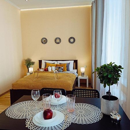 Centrally Located Studio Apartment 里加 外观 照片